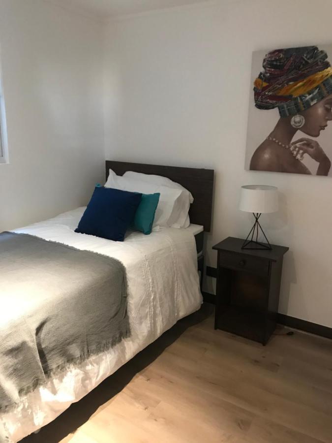 80 Metros , Costado Clinica Condes ,hasta 5 Personasn Apartment Santiago